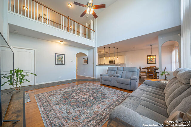 Image 12 of 50 For 19 Oak Mist