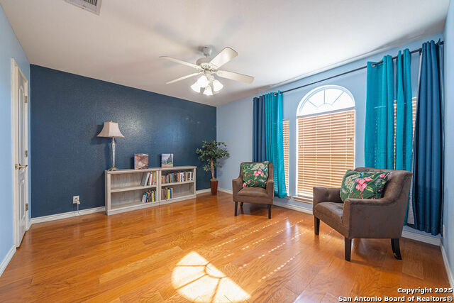 Image 21 of 50 For 19 Oak Mist