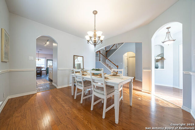 Image 3 of 50 For 19 Oak Mist