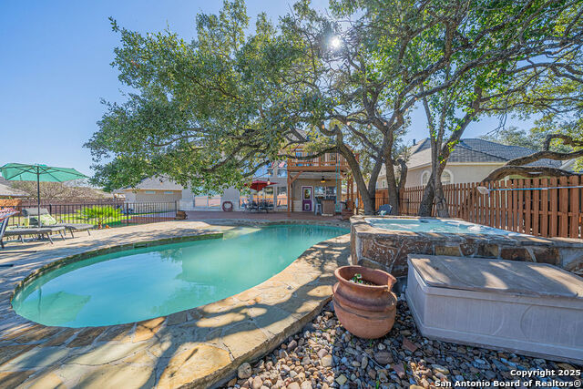 Image 39 of 50 For 19 Oak Mist