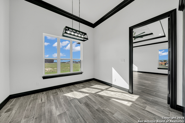 Image 18 of 47 For 158 Estates Dr