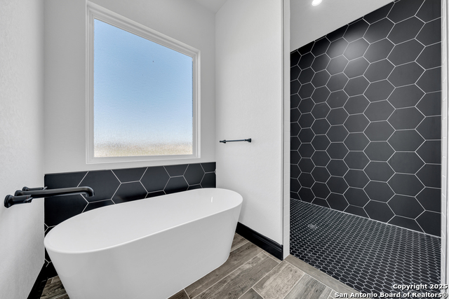 Image 26 of 47 For 158 Estates Dr