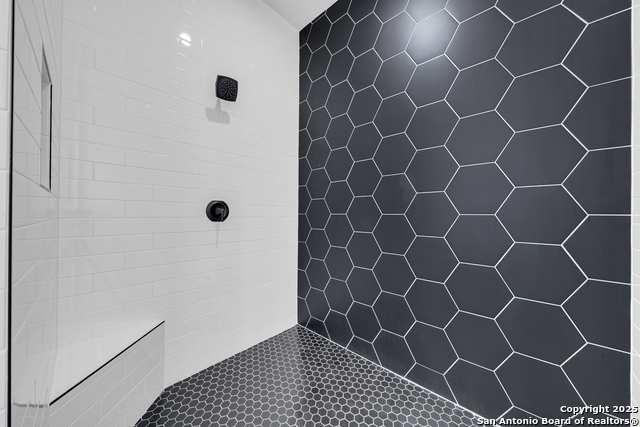 Image 27 of 47 For 158 Estates Dr