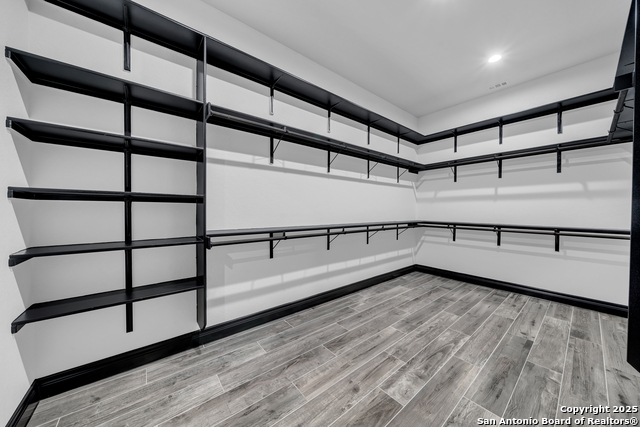 Image 29 of 47 For 158 Estates Dr