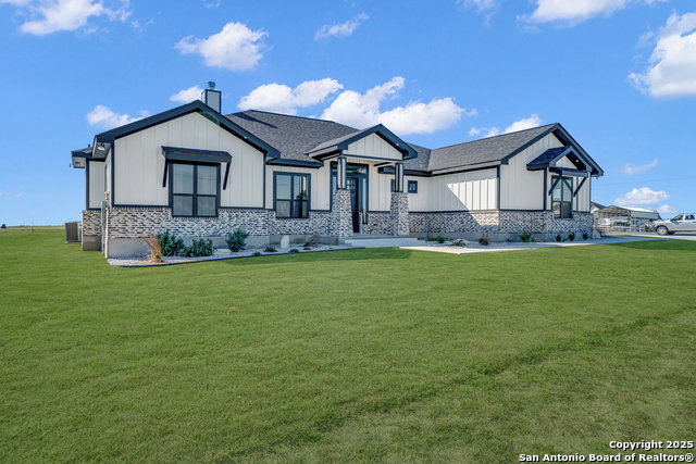 Image 3 of 47 For 158 Estates Dr