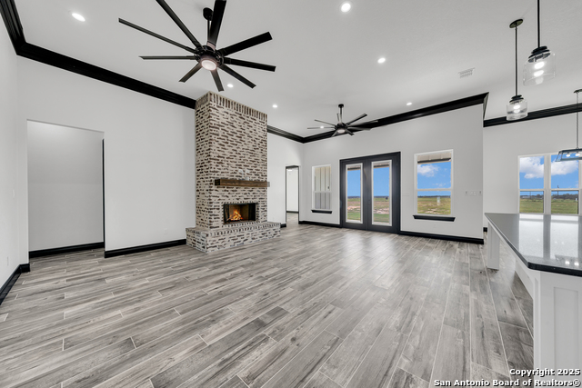 Image 9 of 47 For 158 Estates Dr