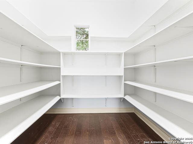 Image 21 of 77 For 1188 River Chase