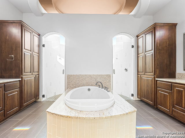 Image 35 of 77 For 1188 River Chase