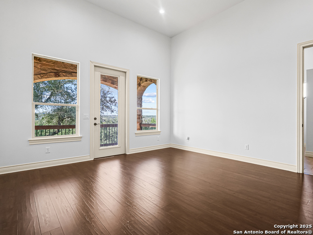 Image 36 of 77 For 1188 River Chase