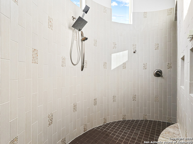 Image 39 of 77 For 1188 River Chase