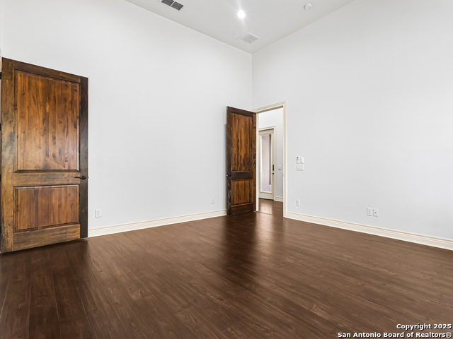 Image 42 of 77 For 1188 River Chase