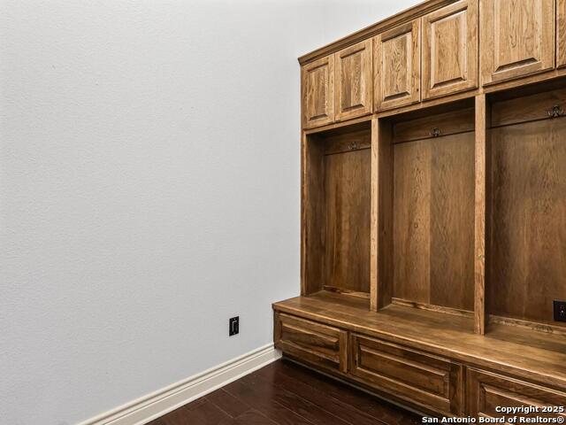 Image 46 of 77 For 1188 River Chase