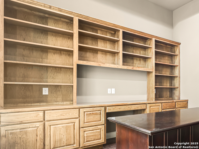 Image 8 of 77 For 1188 River Chase