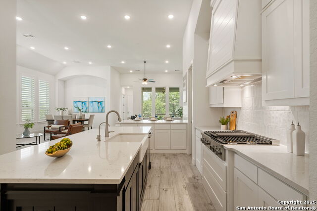 Image 15 of 72 For 220 Corazon  