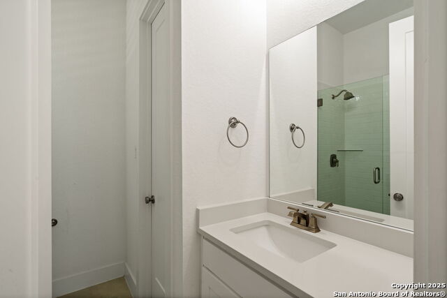 Image 34 of 72 For 220 Corazon  