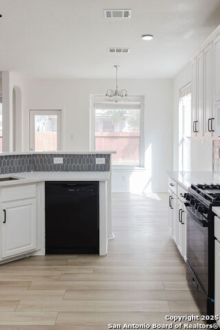 Image 12 of 44 For 8347 Piney Wood