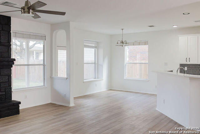 Image 21 of 44 For 8347 Piney Wood