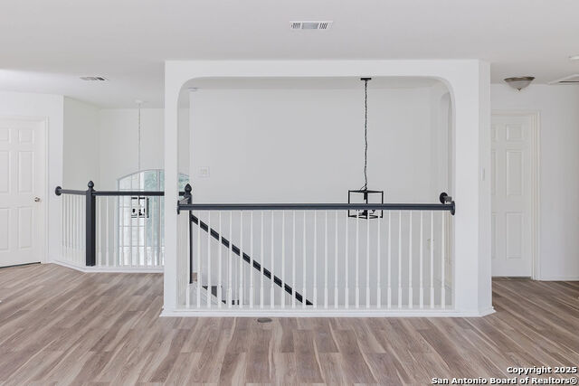 Image 32 of 44 For 8347 Piney Wood