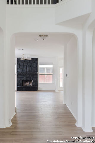 Image 4 of 44 For 8347 Piney Wood