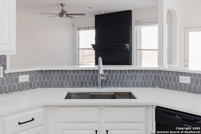 Image 9 of 44 For 8347 Piney Wood