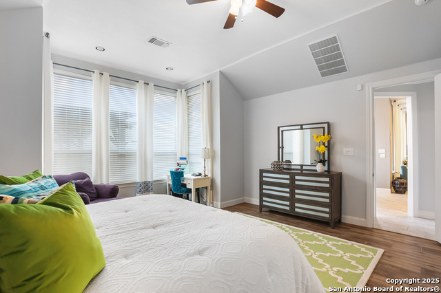 Image 27 of 49 For 29110 Voges  