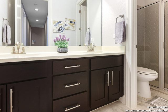 Image 36 of 49 For 29110 Voges  