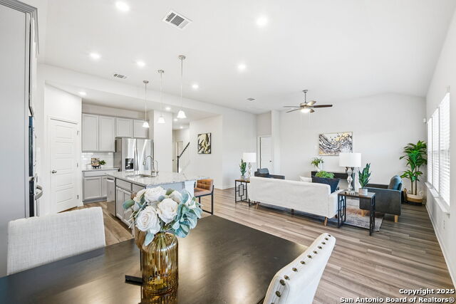 Image 18 of 42 For 10259 Juniper Oaks