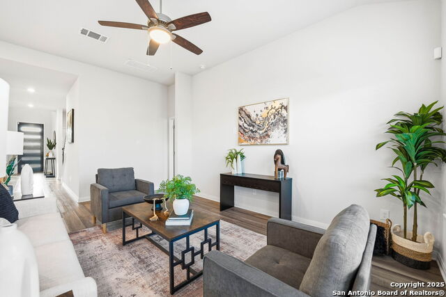 Image 19 of 42 For 10259 Juniper Oaks