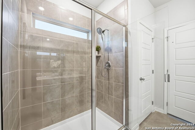 Image 27 of 42 For 10259 Juniper Oaks