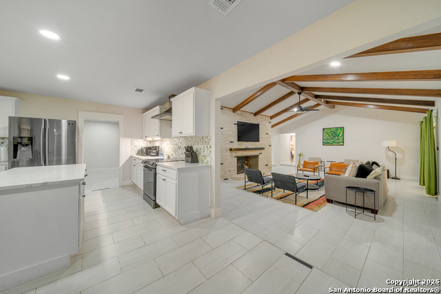 Image 12 of 50 For 605 Squires  