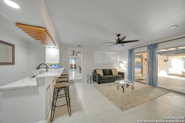 Image 21 of 50 For 605 Squires  