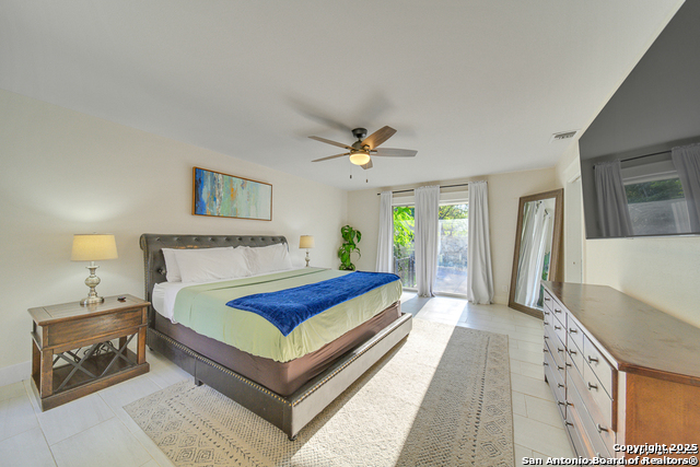 Image 27 of 50 For 605 Squires  