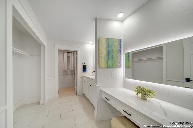 Image 34 of 50 For 605 Squires  