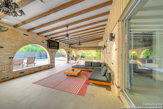 Image 35 of 50 For 605 Squires  