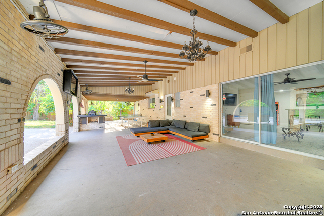 Image 36 of 50 For 605 Squires  