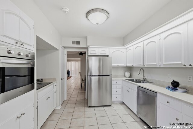 Image 10 of 21 For 7500 Callaghan Apt 337