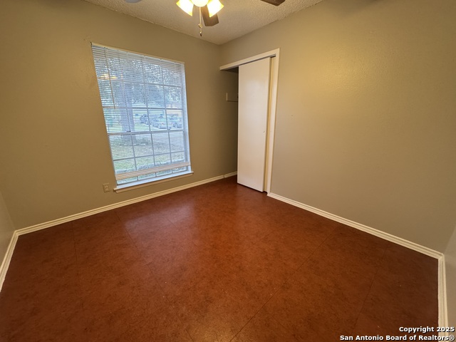 Image 5 of 11 For 3819 Pipers Meadow