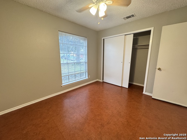 Image 6 of 11 For 3819 Pipers Meadow