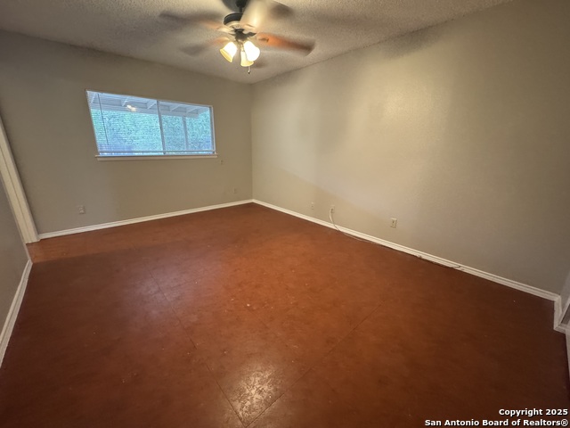 Image 7 of 11 For 3819 Pipers Meadow