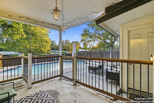 Image 21 of 25 For 2822 Knight Robin