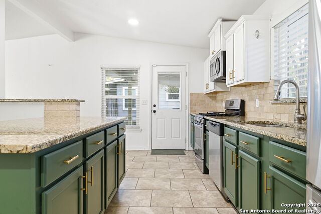 Image 4 of 25 For 2822 Knight Robin