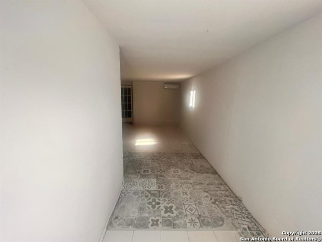 Image 3 of 9 For 1817 1-2 Lincoln St