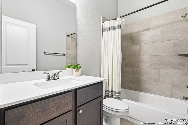 Image 27 of 33 For 9131 Red Pony Dr