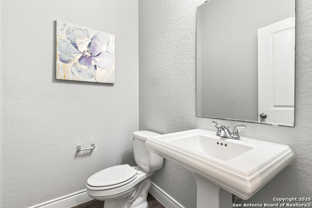 Image 28 of 33 For 9131 Red Pony Dr