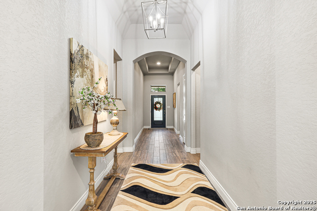 Image 5 of 33 For 9131 Red Pony Dr