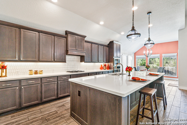 Image 9 of 33 For 9131 Red Pony Dr