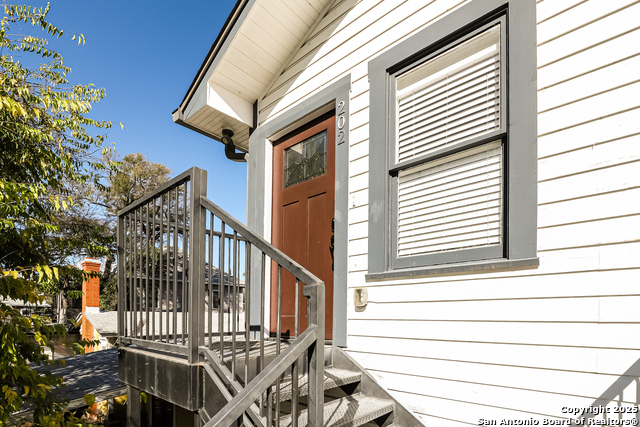 Image 14 of 16 For 120 Magnolia E 202