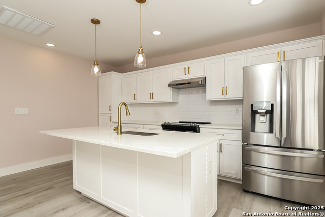 Image 7 of 16 For 120 Magnolia E 202