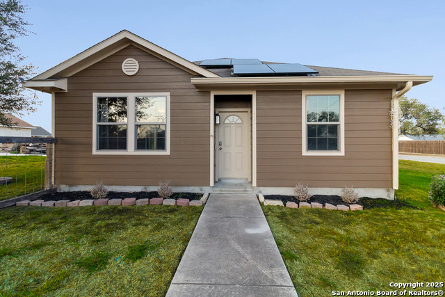 Image 2 of 24 For 402 Sullivan W