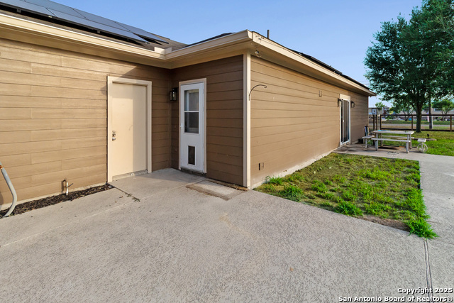 Image 24 of 24 For 402 Sullivan W